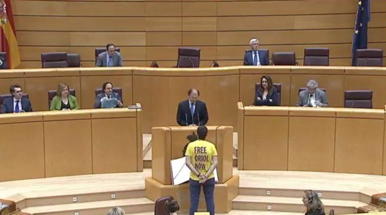 Bernat Picornell prometent càrrec al Senat. FOTO: Esquerra Republicana