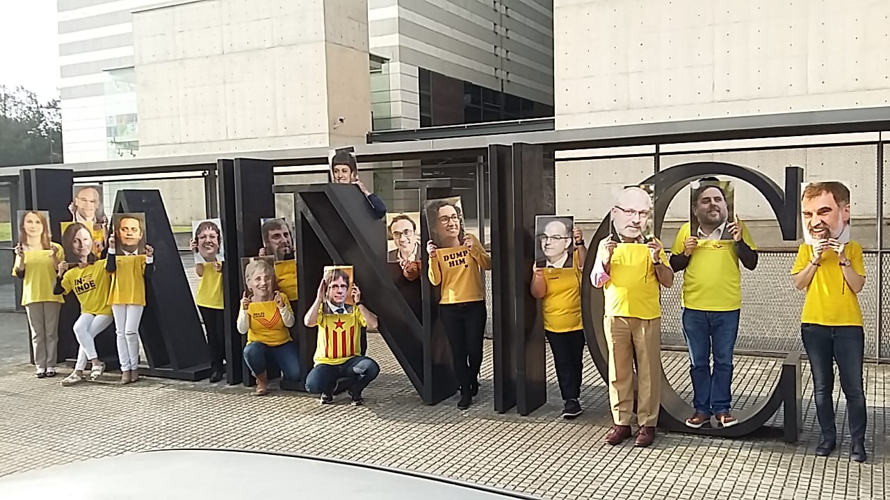 Performance de treballadors de l'Arxiu Nacional de Catalunya FOTO: Cedida