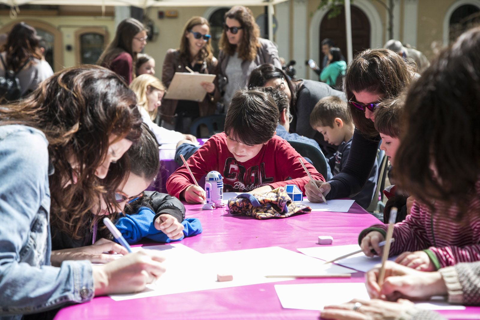 24a Festa del Llibre Gegant a la plaça de Barcelona. FOTO: Lali Puig