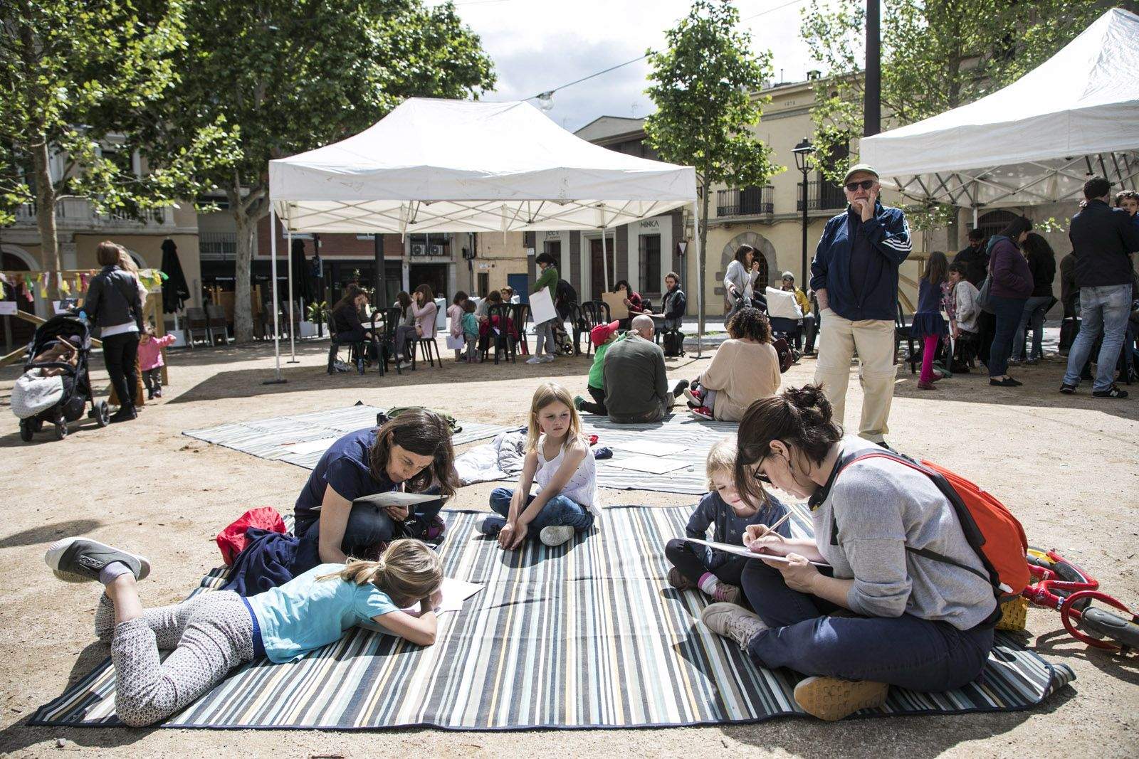 Activitats a la plaça de Barcelona. FOTO: Lali Puig