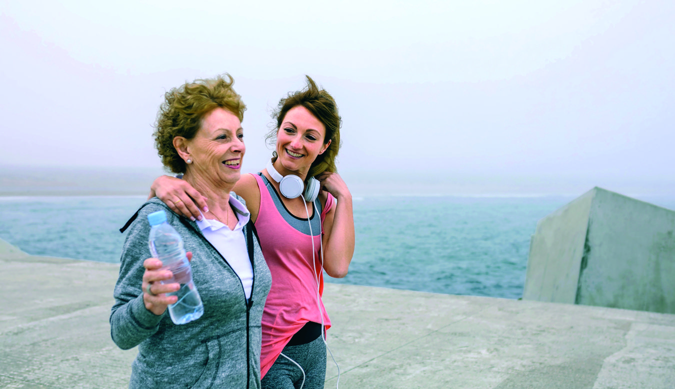 Tres vegades a la setmana cal fer esport. Aquest esport pot ser aquell amb el qual us sentiu més còmodes com per exemple sortir a córrer, caminar, anar al gimnàs, fer Zumba o natació