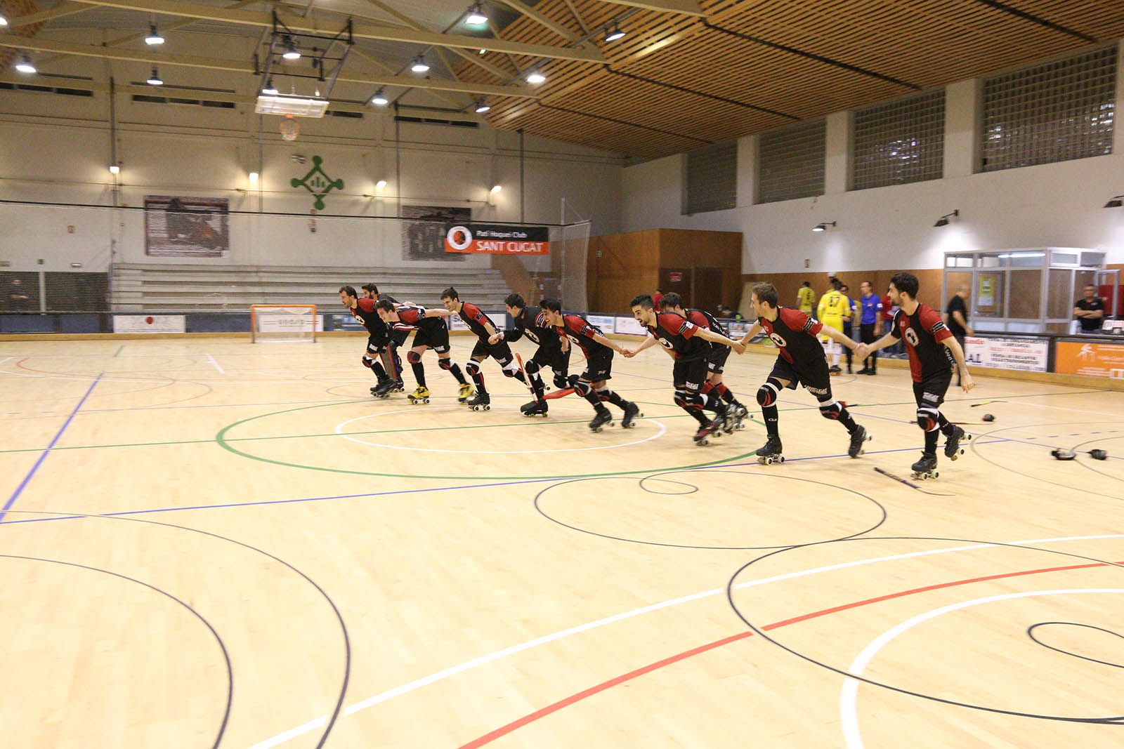Celebració de l'ascens OK Lliga del PHC Sant Cugat. Foto: Lali Álvarez