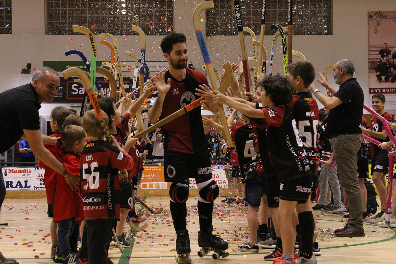 Celebració de l'ascens OK Lliga del PHC Sant Cugat. Foto: Lali Álvarez