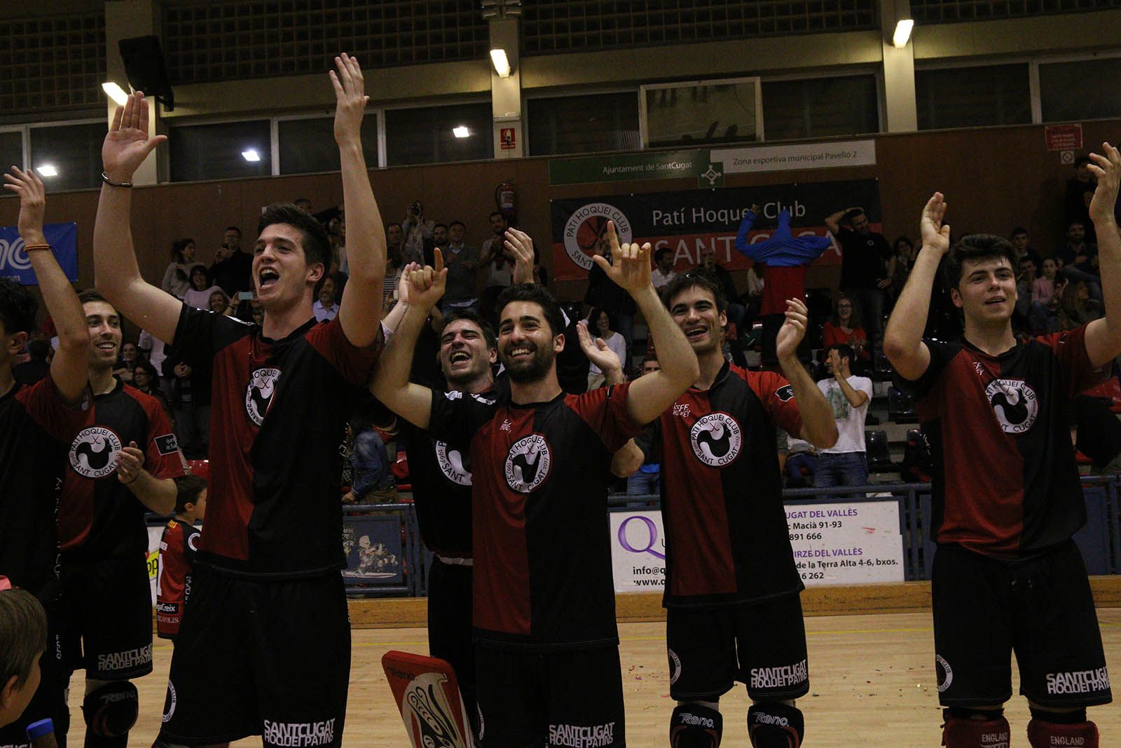 Celebració de l'ascens OK Lliga del PHC Sant Cugat. Foto: Lali Álvarez