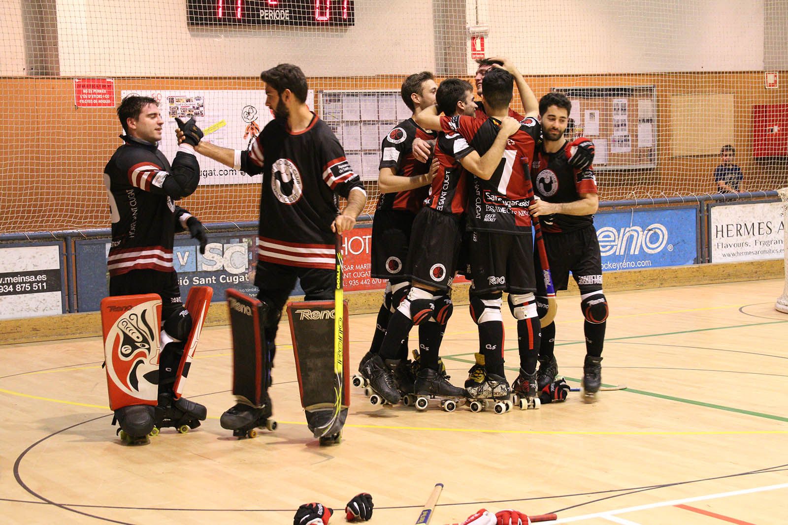Celebració de l'ascens OK Lliga del PHC Sant Cugat. Foto: Lali Álvarez