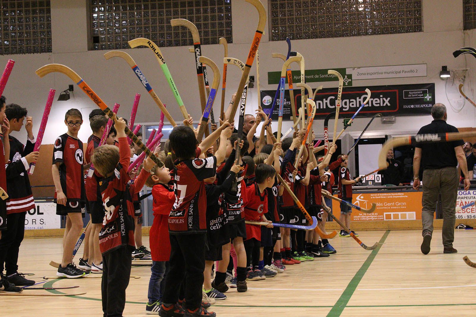 Celebració de l'ascens OK Lliga del PHC Sant Cugat. Foto: Lali Álvarez