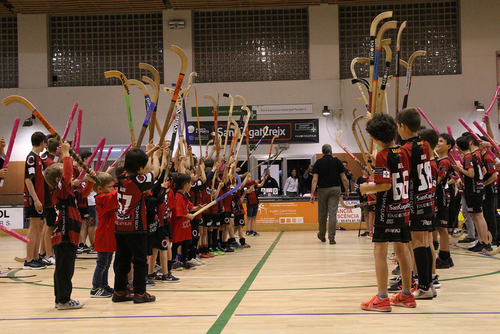 Celebració de l'ascens OK Lliga del PHC Sant Cugat. Foto: Lali Álvarez