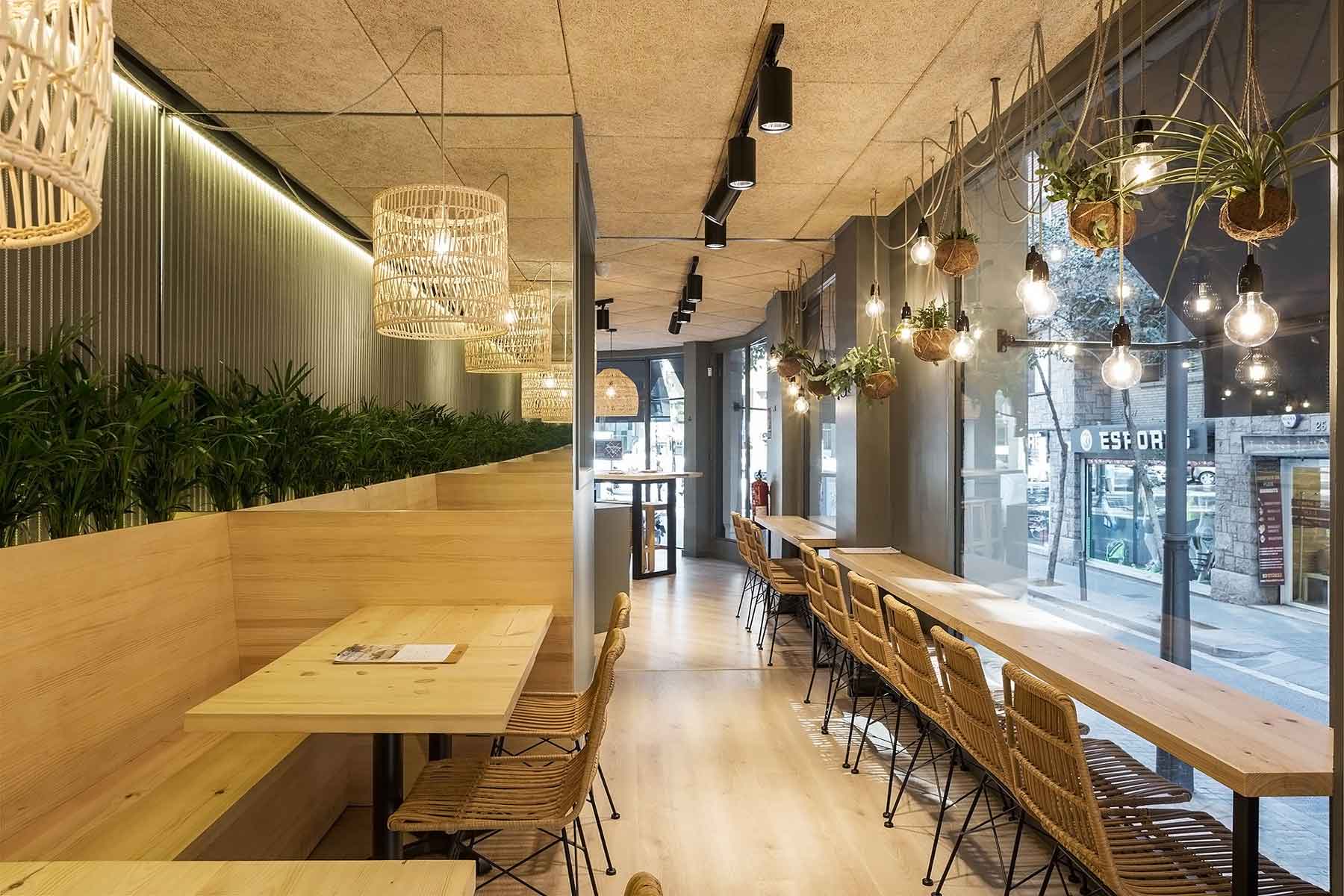 El restaurant Salad Bar Healthy Bites de la via Augusta, número 105 a Barcelona FOTO: Cedida