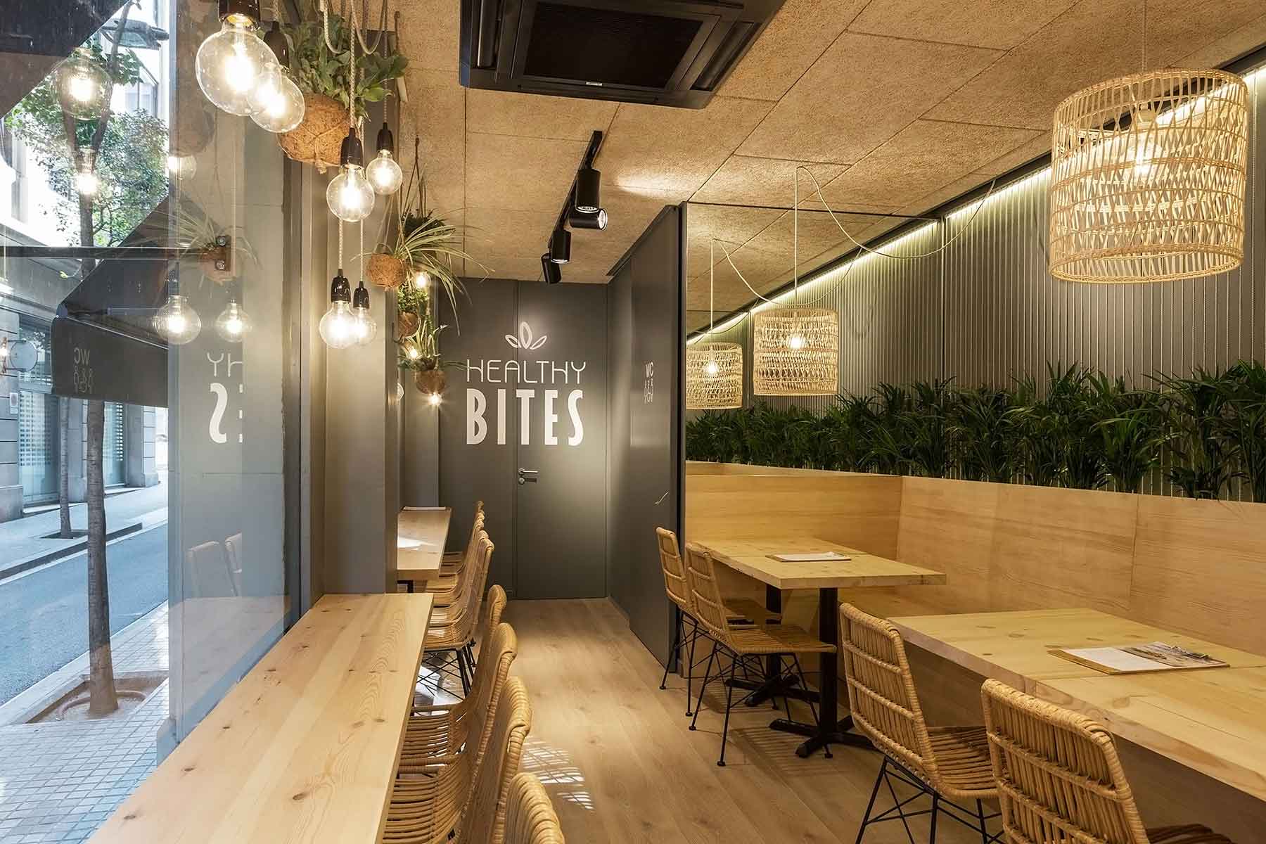 Un altre imatge del restaurant Salad Bar Healthy Bites de la via Augusta FOTO: Cedida