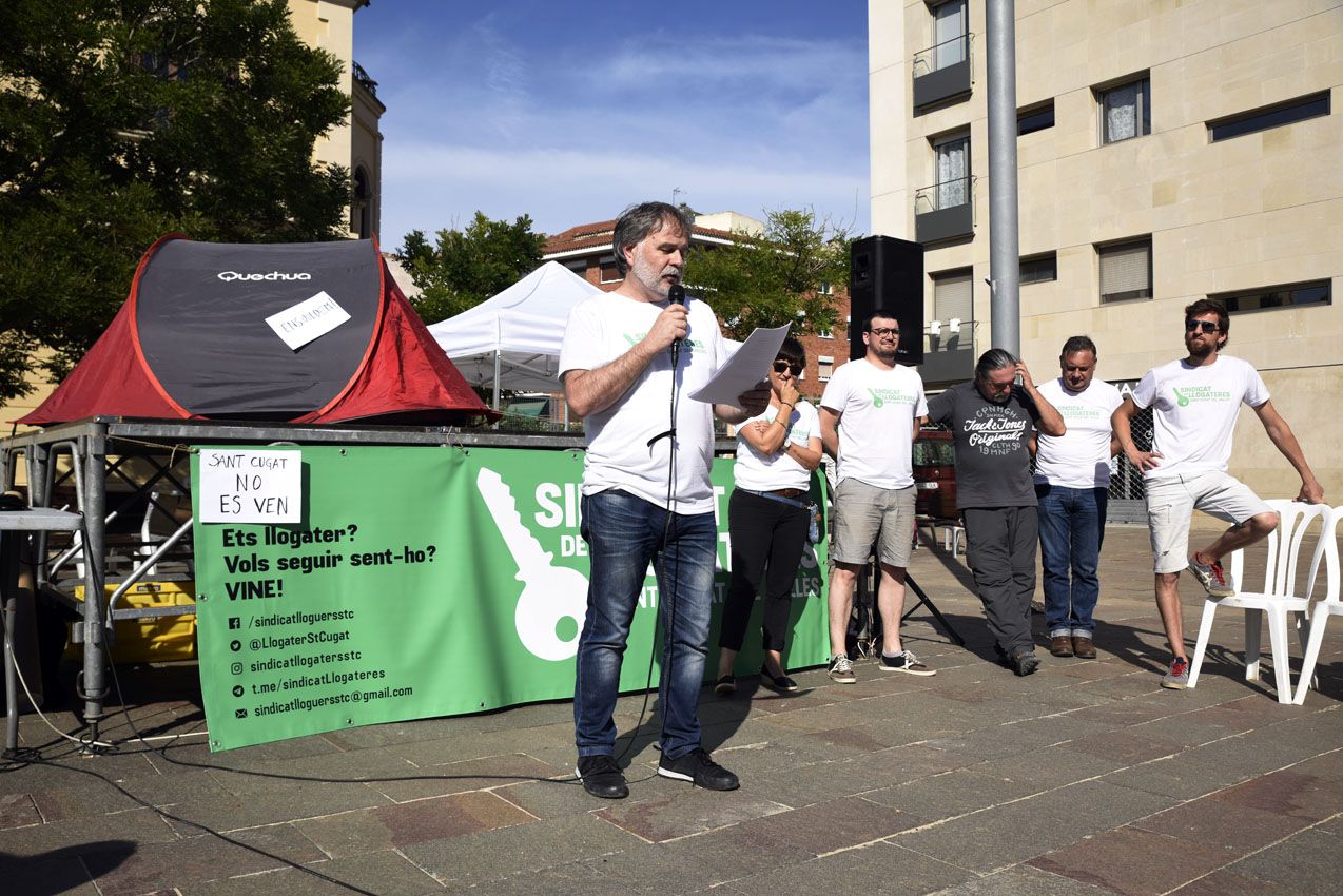 El Sindicat de Llogateres denuncia la indefensió dels llogaters FOTO: Bernat Millet