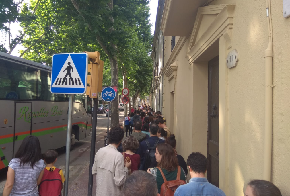 Molta cua per apuntar-se al Concurs d'Arrossos FOTO: Javi Pérez