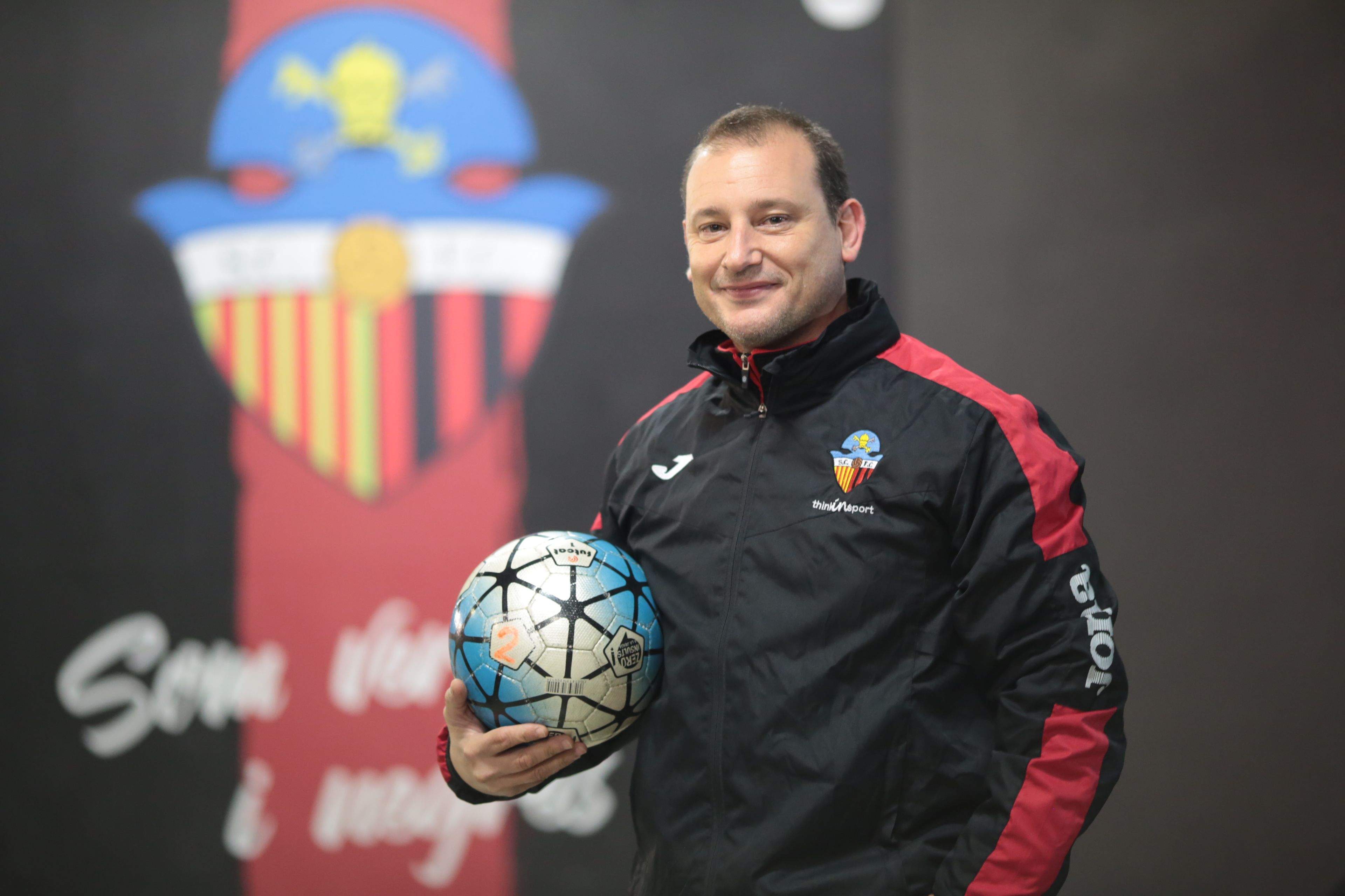 Tono Cadevall és el Coordinador del Futbol Femení del Sant Cugat Futbol Club. FOTO: Artur Ribera