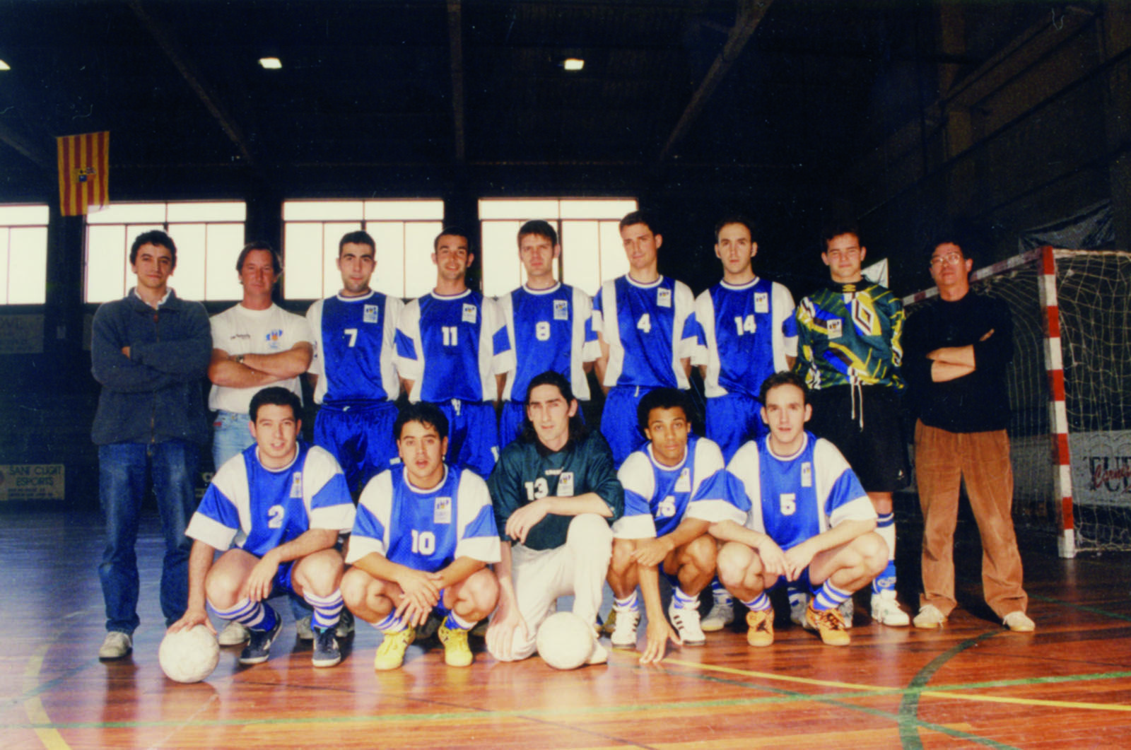 Primer equip de l'Olimpyc Floresta Futbol Sala de la temporada 1998 FOTO: Arxiu TOTSantCugat