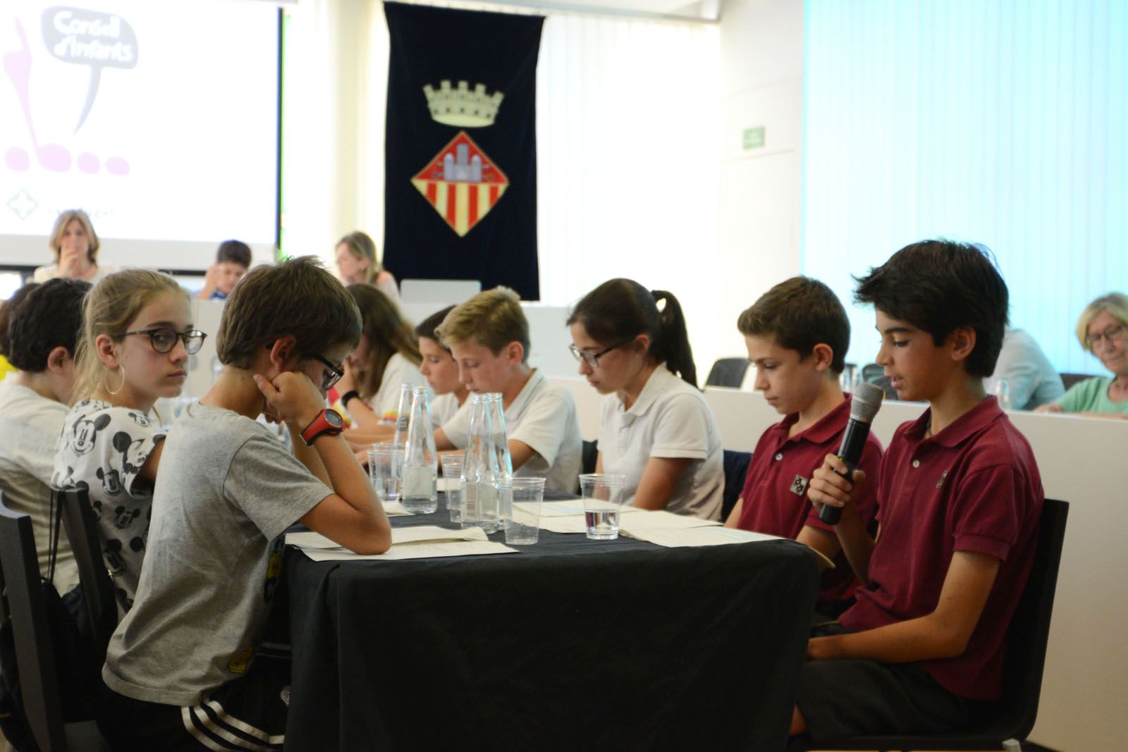 Diferents membres del Consell d'Infants en la sessió de cloenda. FOTO: Silvia Polanco