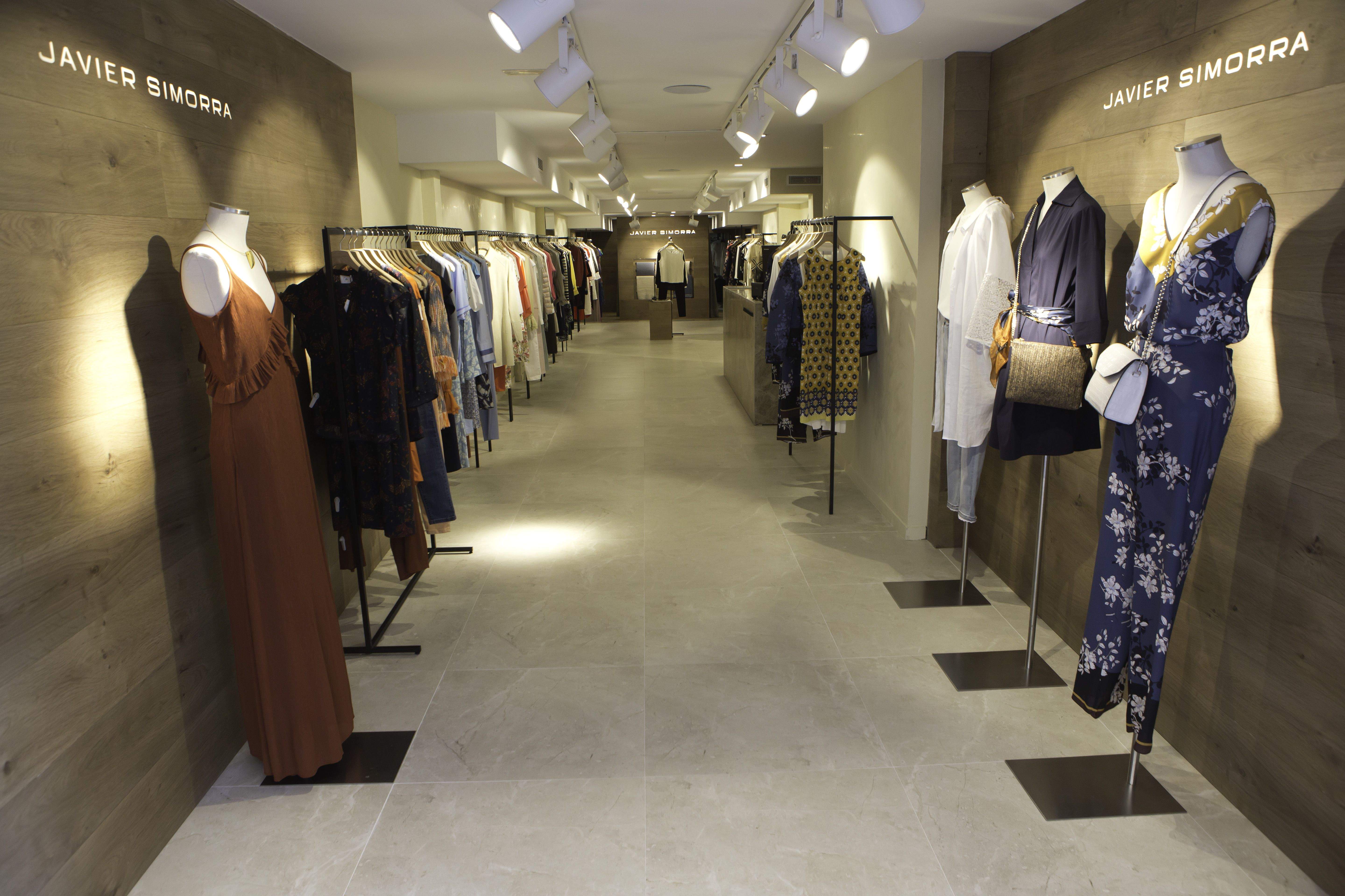 L'interior de la nova botiga de Javier Simorra a Sant Cugat. FOTO: Artur Ribera