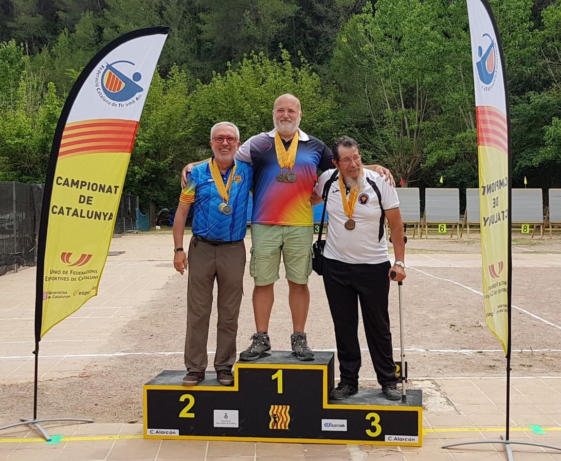 Adolf Priante és el nou campió de Catalunya de tir amb arc a l'aire lliure, en la modalitat d'arc nu i en la categoria de veterans. FOTO: Club Arquers Sant Cugat