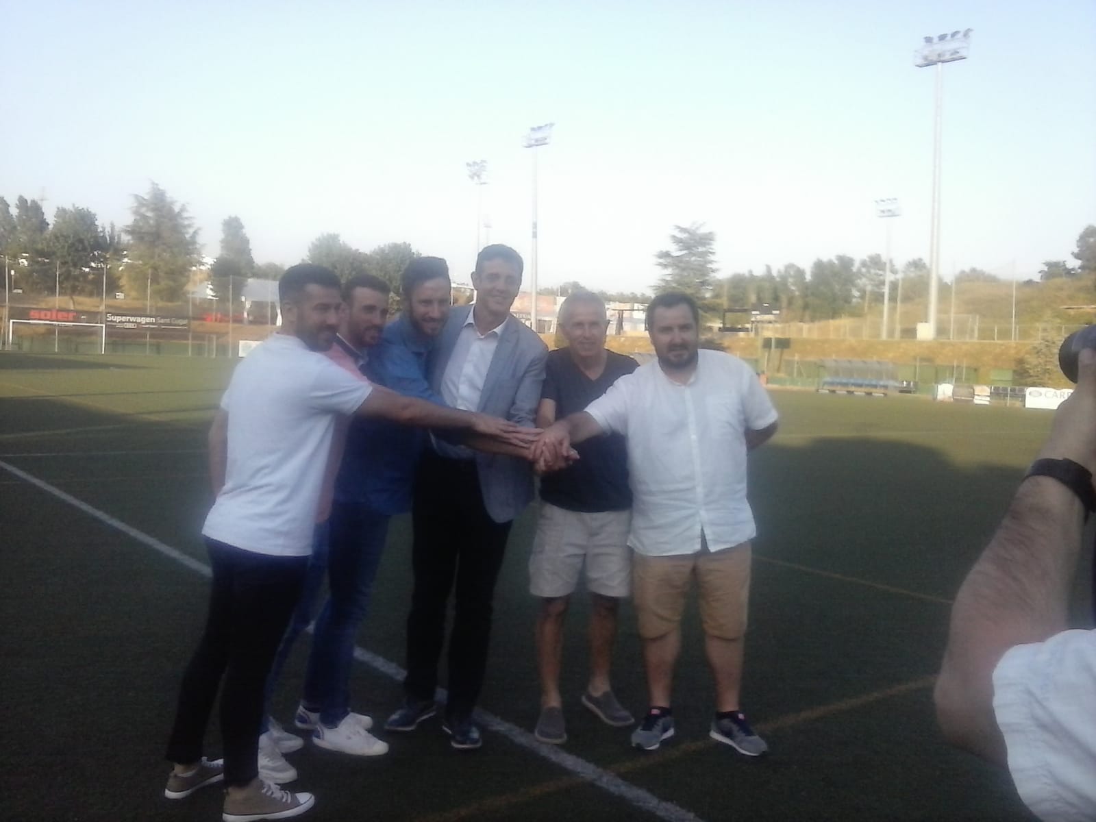 Acord d'afiliació entre el Junior FC i l'Athlètic Rubí. FOTO: Nielo Ballart