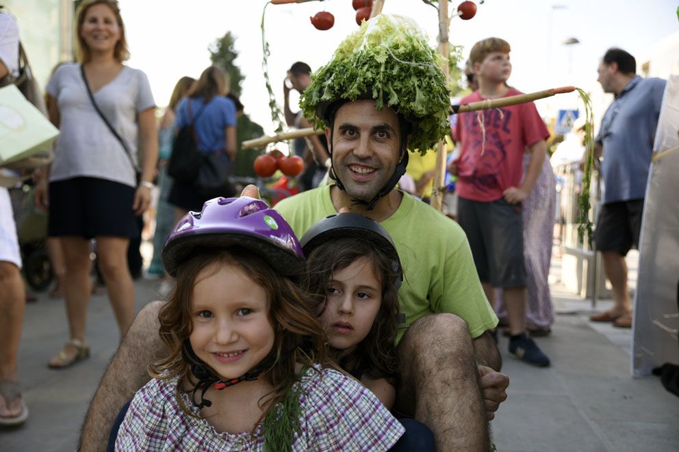 Llitboard: baixada de carros de Festa Major. Foto: Bernat Millet.