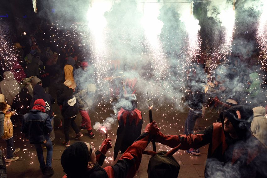Correfoc infantil i jove de Festa Major. Foto: Bernat Millet.