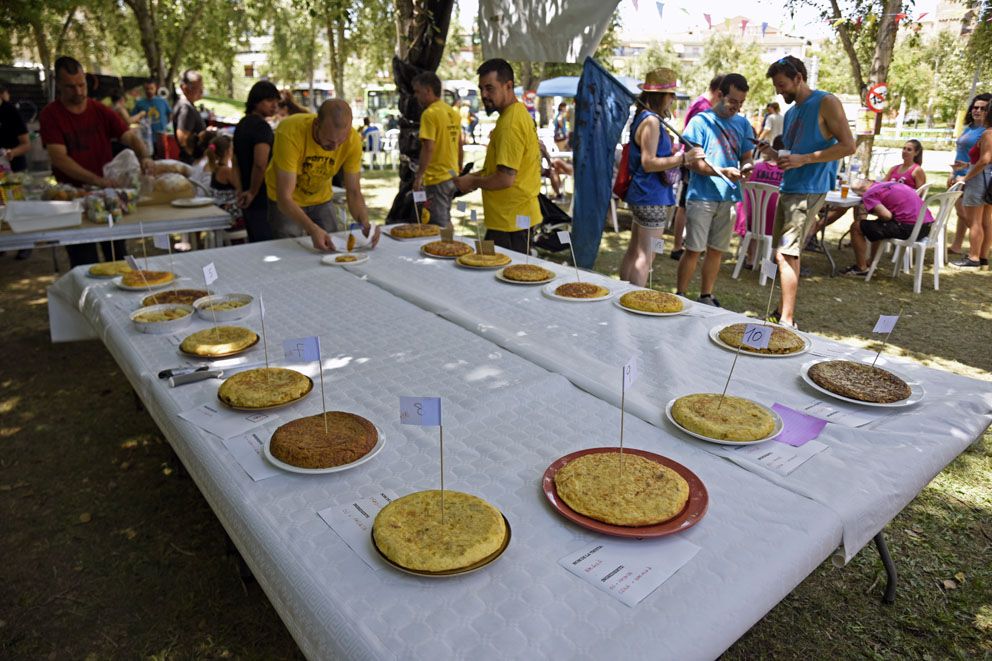 Concurs de truites i dinar popular. Foto: Bernat Millet.