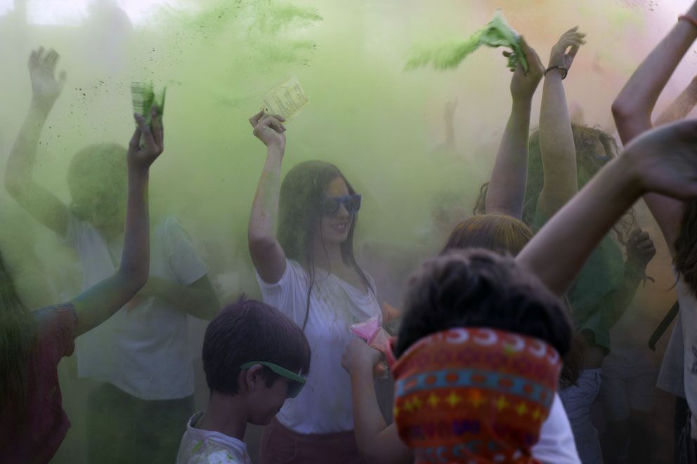 Holi Festival de Festa Major. Foto: Bernat Millet.