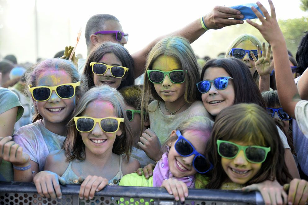 Holi Festival de Festa Major. Foto: Bernat Millet.