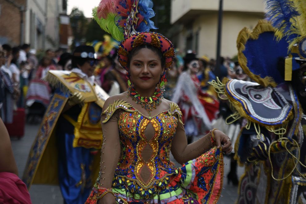 Rua boliviana pels carrers de Sant Cugat, FOTO: Bernat Millet
