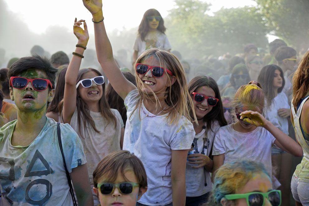 Holi Festival de Festa Major. Foto: Bernat Millet.