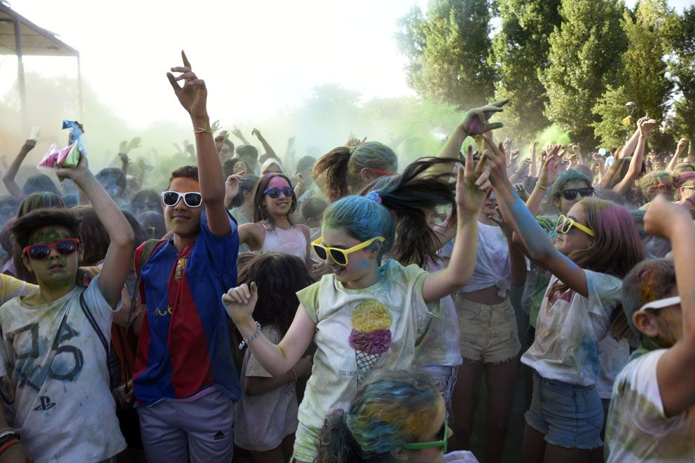 Holi Festival de Festa Major. Foto: Bernat Millet.