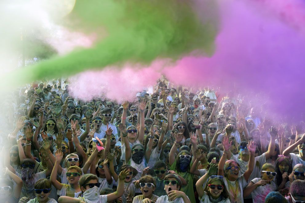 Holi Festival de Festa Major. Foto: Bernat Millet.