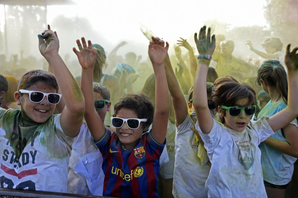Holi Festival de Festa Major. Foto: Bernat Millet.