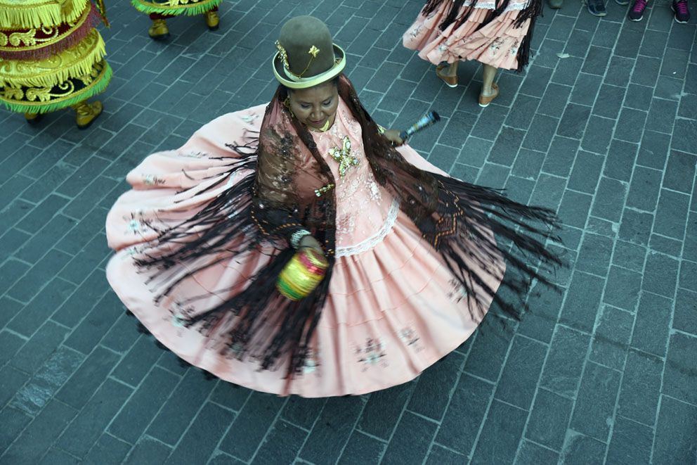 Rua de balls tradicionals: De Bolivia a Sant Cugat. Foto: Bernat Millet.