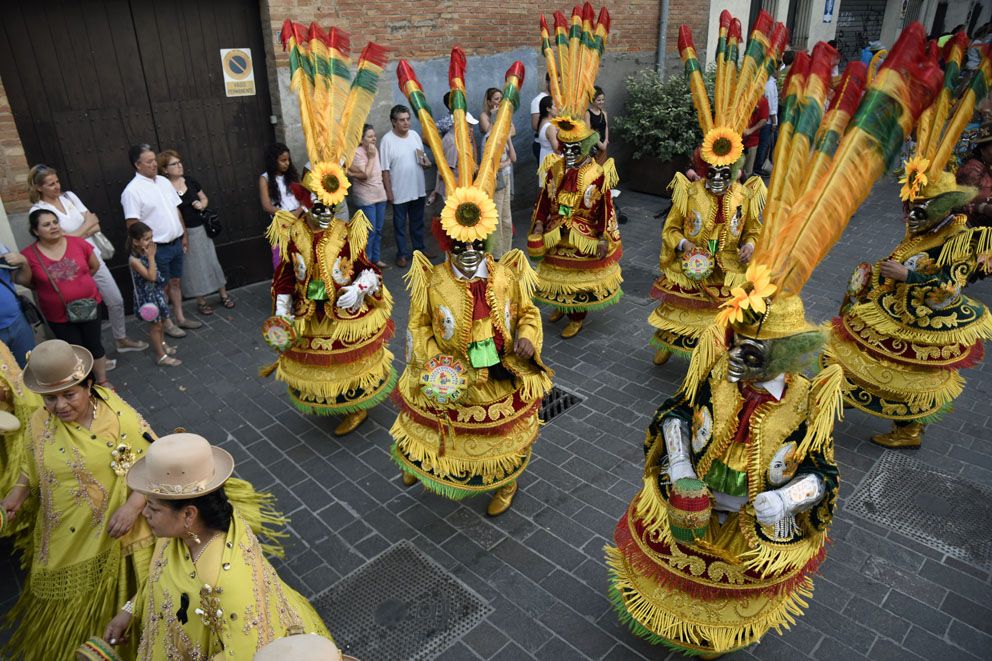 Rua de balls tradicionals: De Bolivia a Sant Cugat. Foto: Bernat Millet.