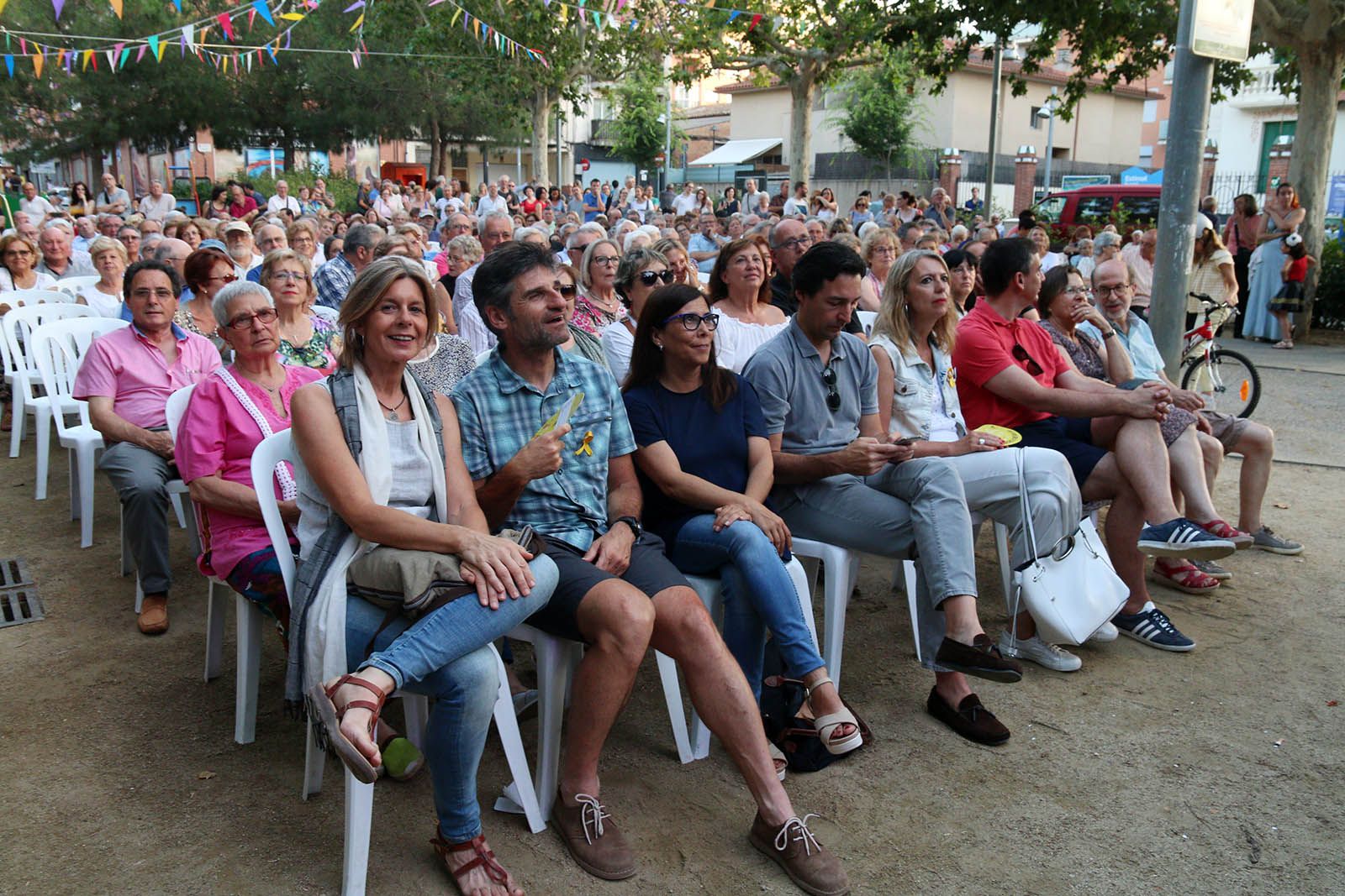 Havaneres i rom cremat a la Plaça del Coll. Foto: Lali Álvarez