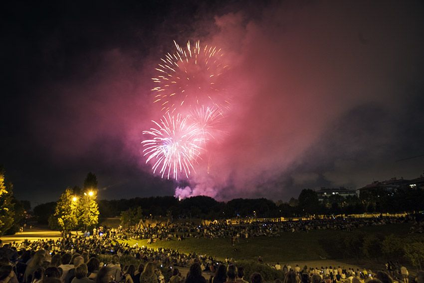 Castell de Focs de Festa Major. Foto: Bernat Millet.