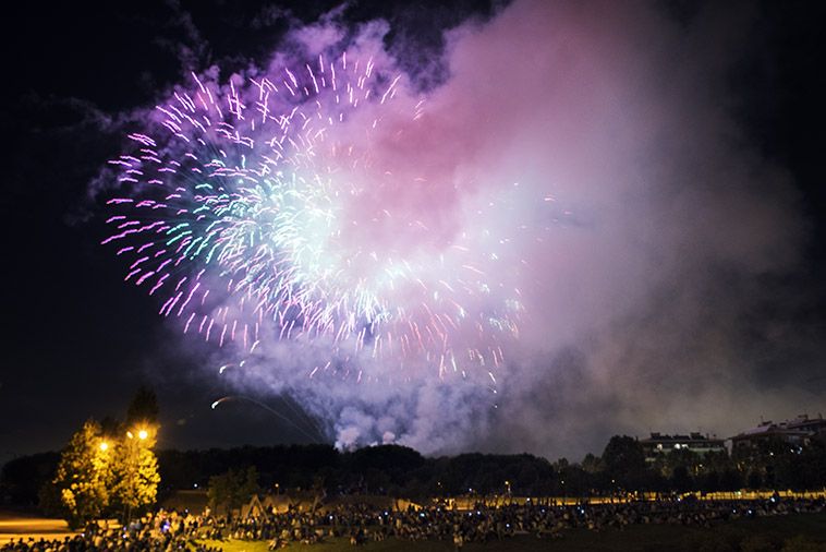 Castell de Focs de Festa Major. Foto: Bernat Millet.