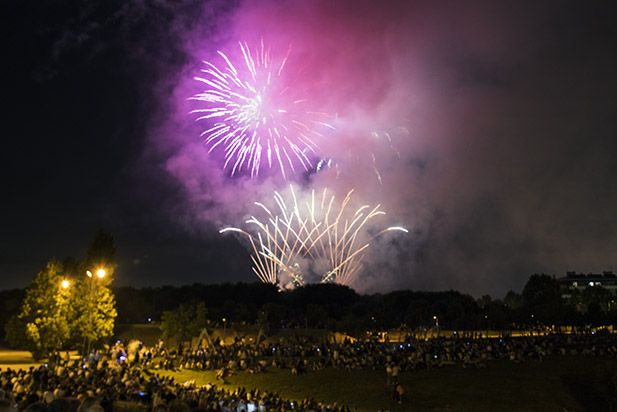 Castell de Focs de Festa Major. Foto: Bernat Millet.