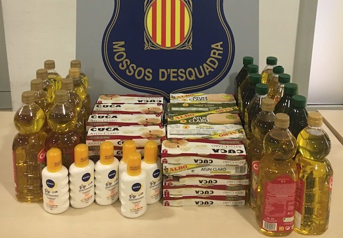 Els productes recuperats per la policia. FOTO: Cedida