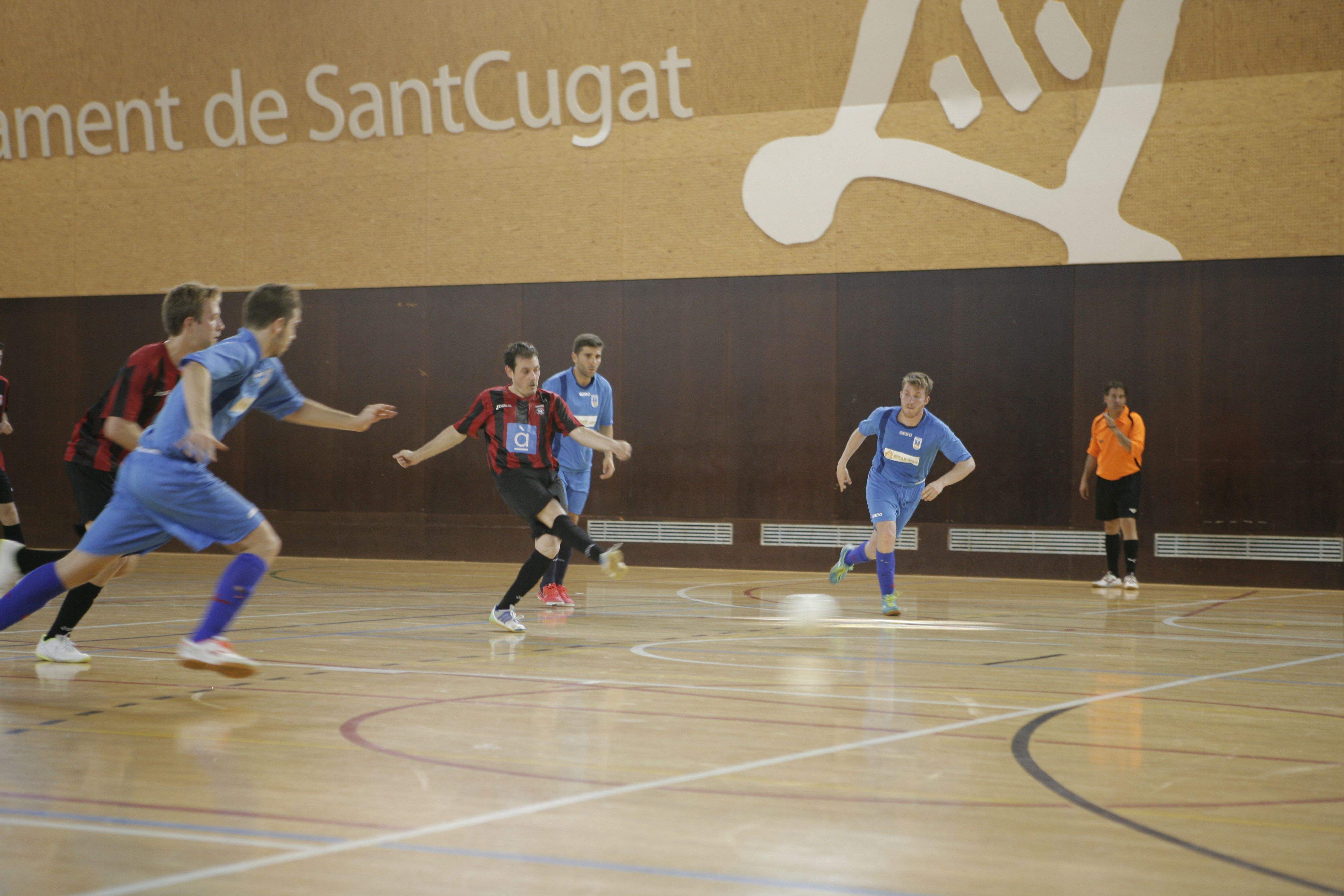 Derbi entre el FS Sant Cugat i l'Olimpyc Floresta FS a l'abril del 2014. FOTO: Artur Ribera
