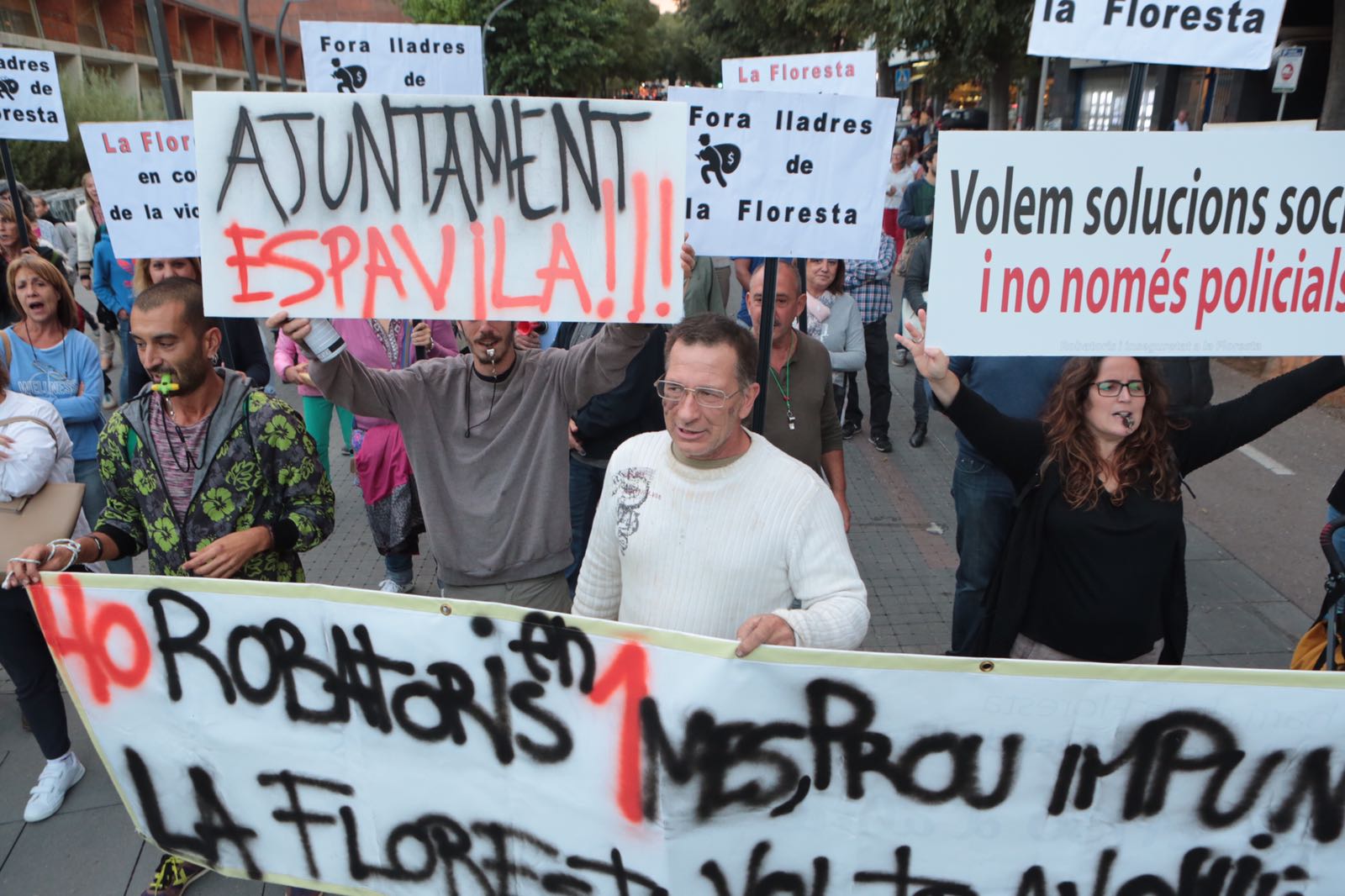Veïns de la Floresta ja es van manifestar el setembre de 2017 per l'onada de robatoris FOTO: Artur Ribera