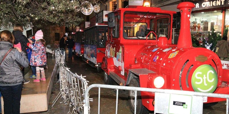 Enguany, la parada del trenet està a la plaça d'Octavià. FOTO: Lali Álvarez