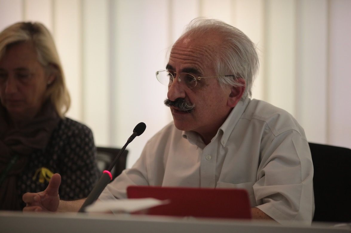 Joan Puigdomènech en una sessió plenària. FOTO: Artur Ribera