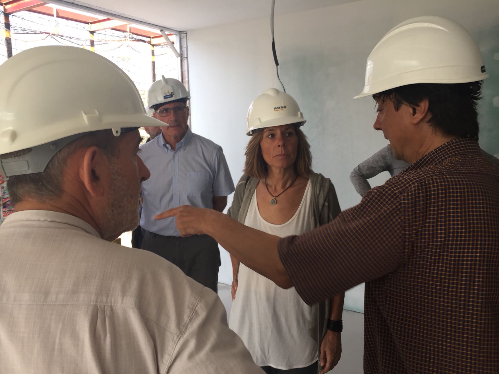 L'alcaldessa Carmela Fortuny ha visitat les obres de l'edifci destinat a lloguer protegit de l'Av. Rius i Taulet. FOTO: TOT Sant Cugat