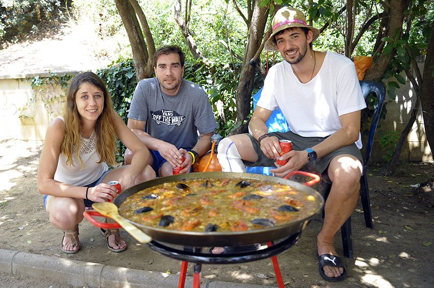 Trobada de paellers i paelleres a la Floresta. Foto: Bernat Millet.