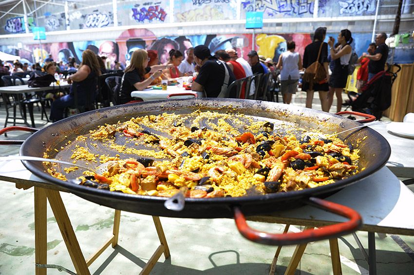 Trobada de paellers i paelleres a la Floresta. Foto: Bernat Millet.