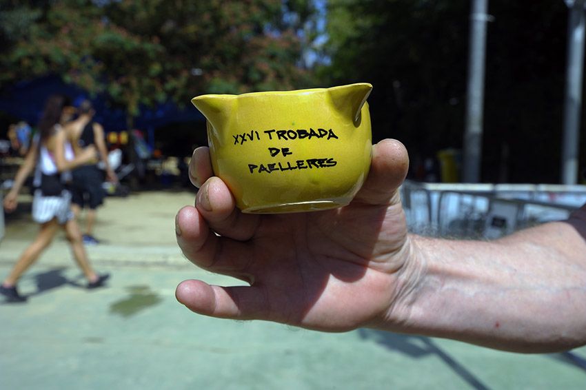 Trobada de paellers i paelleres a la Floresta. Foto: Bernat Millet.