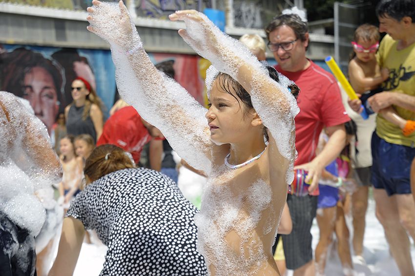 Festa de l'escuma a càrrec de Martc Oriol. Foto: Bernat Millet.