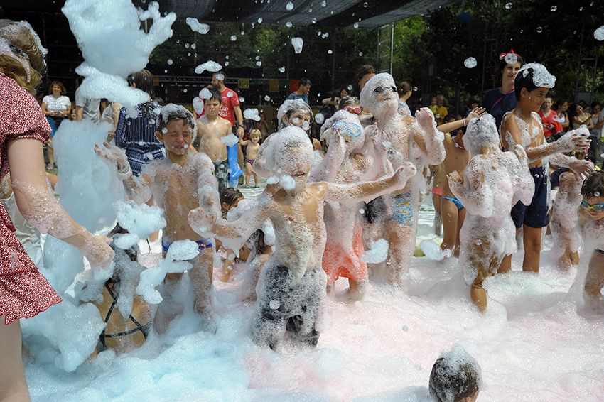 Festa de l'escuma a càrrec de Martc Oriol. Foto: Bernat Millet.
