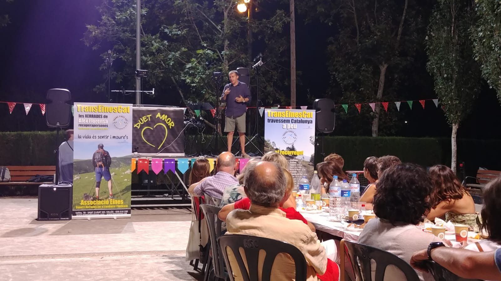 Sopar per recaptar fons per a TransEinesCat. FOTO: TransEinesCat