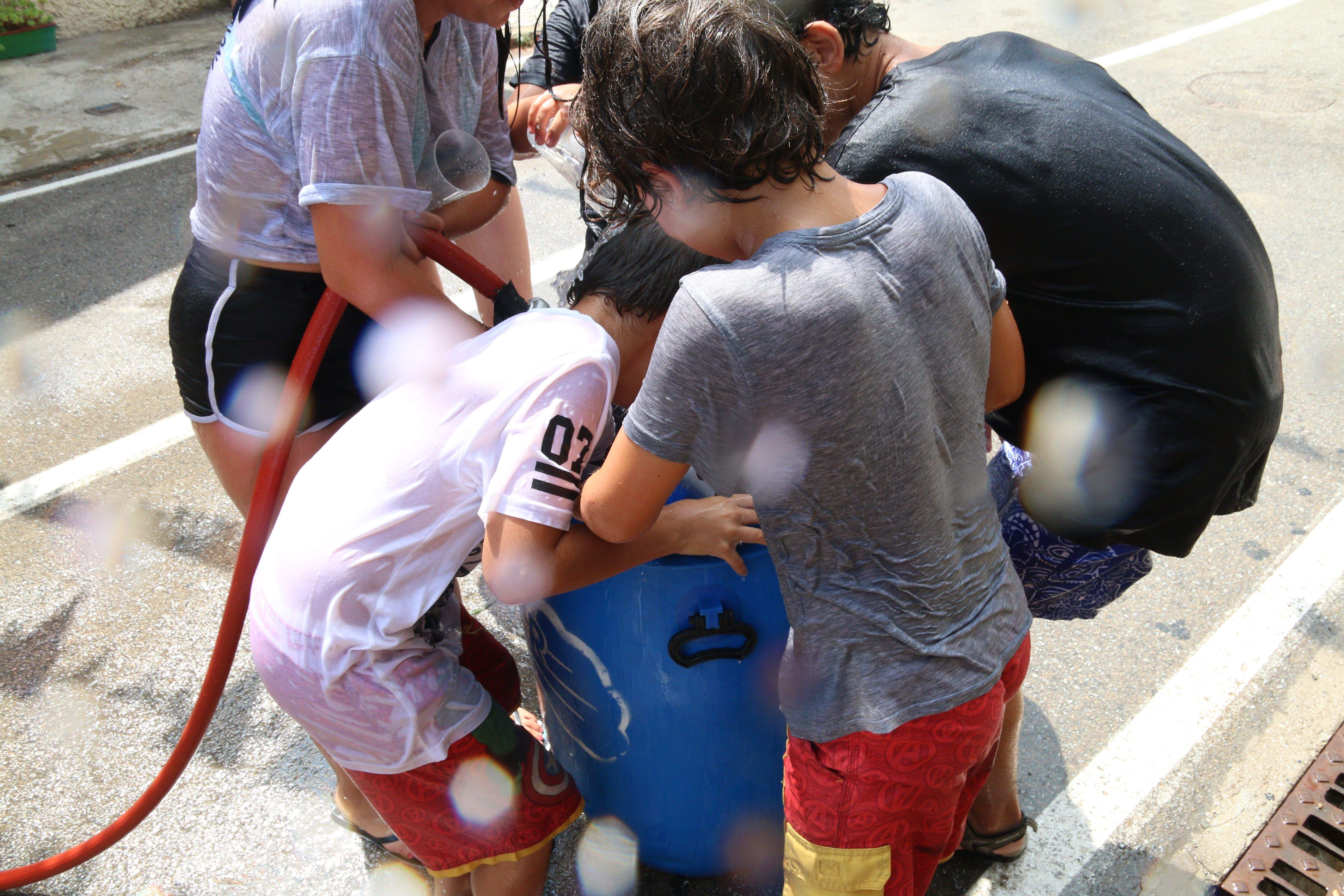 Pràctiques d'autoprotecció. Foto: Lali Álvarez